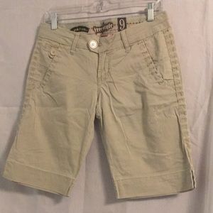 4/$20 Freestyle tan khaki Bermuda shorts 9